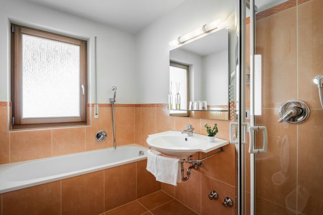 Double room in Alta Badia Image: Double room in Alta Badia